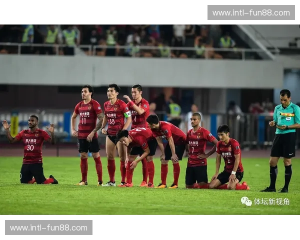 亚洲巅峰的红色记忆与绿色长城：全北现代vs广州恒大的十年恩怨史